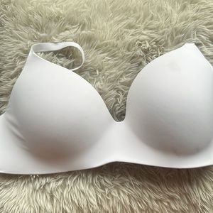 White VS bra